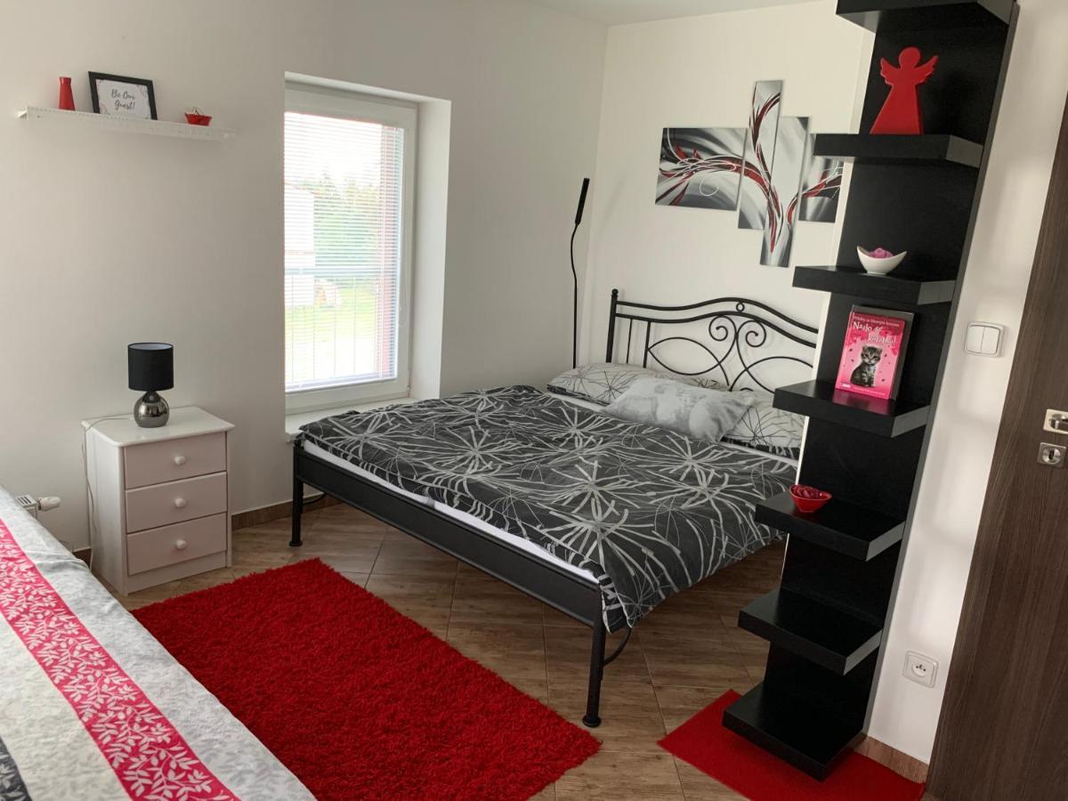 Apartmany Na Rozcesti Lomnice nad Popelkou Zewnętrze zdjęcie