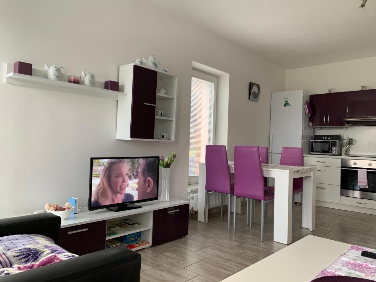 Apartmany Na Rozcesti Lomnice nad Popelkou Zewnętrze zdjęcie