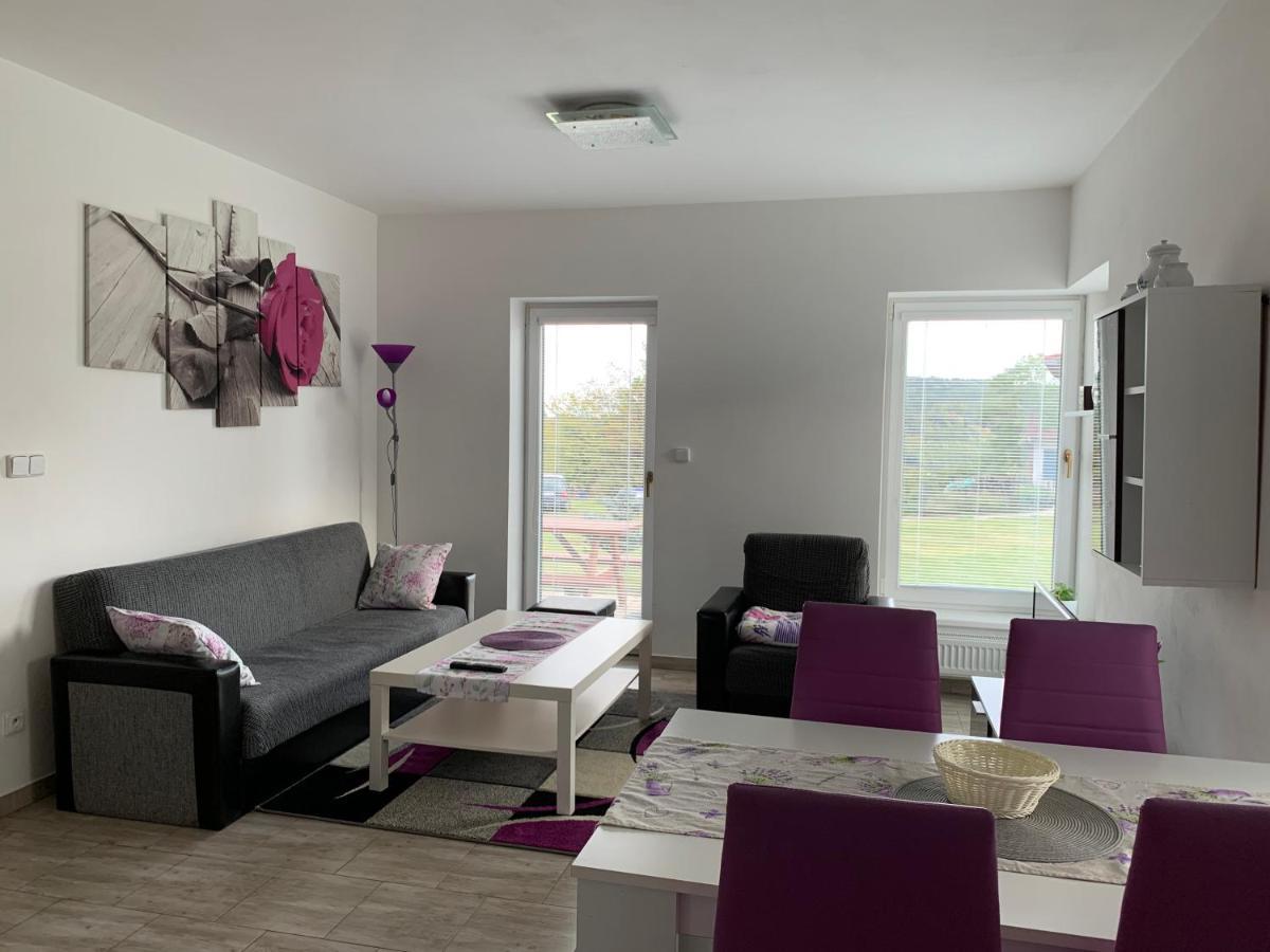 Apartmany Na Rozcesti Lomnice nad Popelkou Zewnętrze zdjęcie